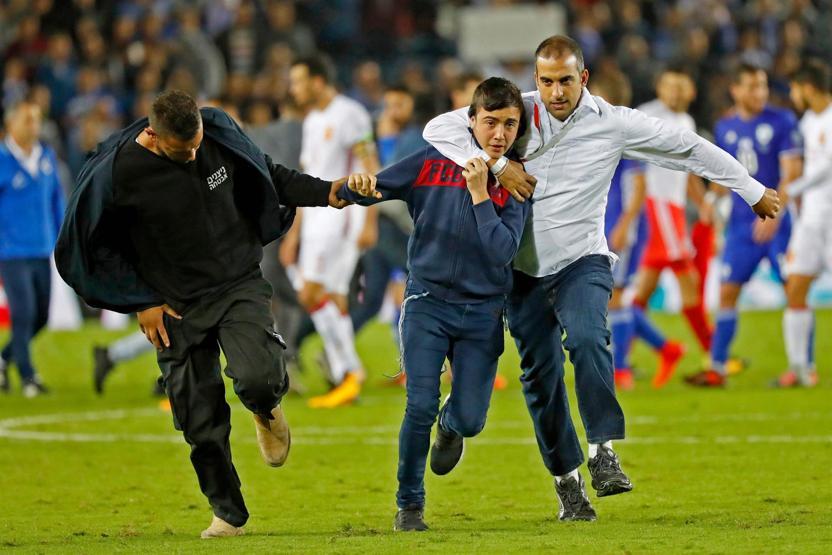 İspanya maçında Real Madridli futbolcuya bıçaklı saldırı