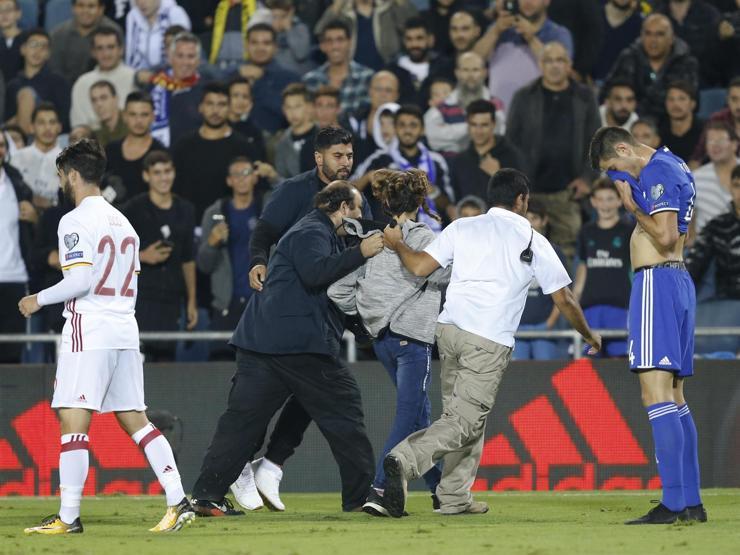 İspanya maçında Real Madridli futbolcuya bıçaklı saldırı