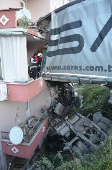 Kocaelide TIR apartman dairesine girdi