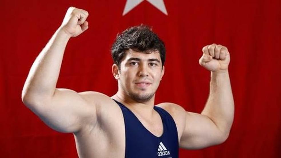 Cenk İldem kimdir