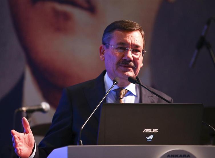 Kulislerde konuşuluyor... İşte Melih Gökçekin yerine geleceği iddia edilen iki isim