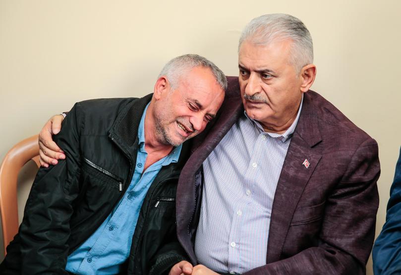 Başbakan Yıldırım’dan Helin Palandöken’in babasına taziye ziyareti