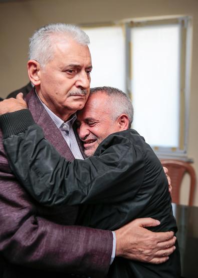 Başbakan Yıldırım’dan Helin Palandöken’in babasına taziye ziyareti