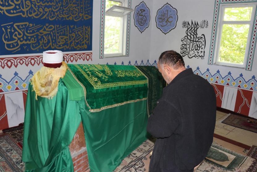 Korkudan tek bir dal bile kesemiyorlar