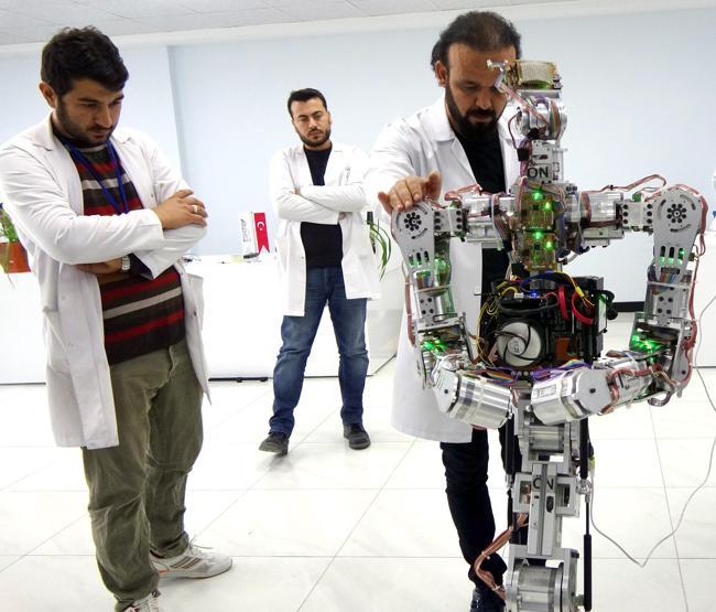 Türkiye’nin ilk insansı robot fabrikası üretimine başladı