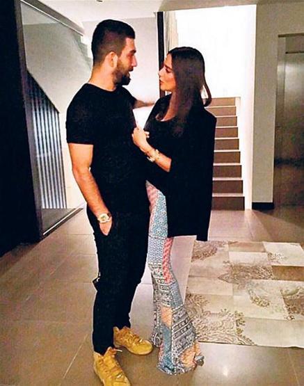 Aslıhan Doğan ile Arda Turan yeniden bir arada