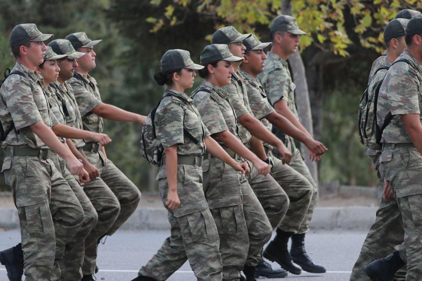 Kadın astsubay adayları eğitimlere başladı
