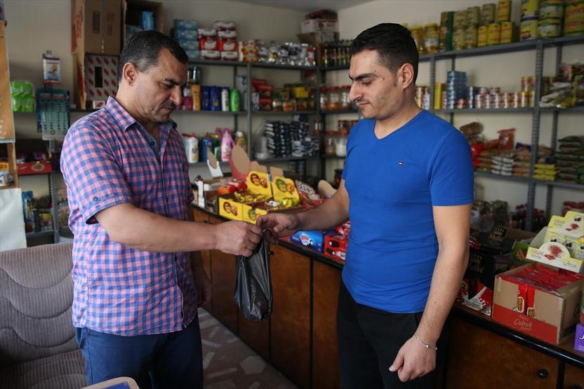 Türkiyede yaşayan FIFA kokartlı bakkal