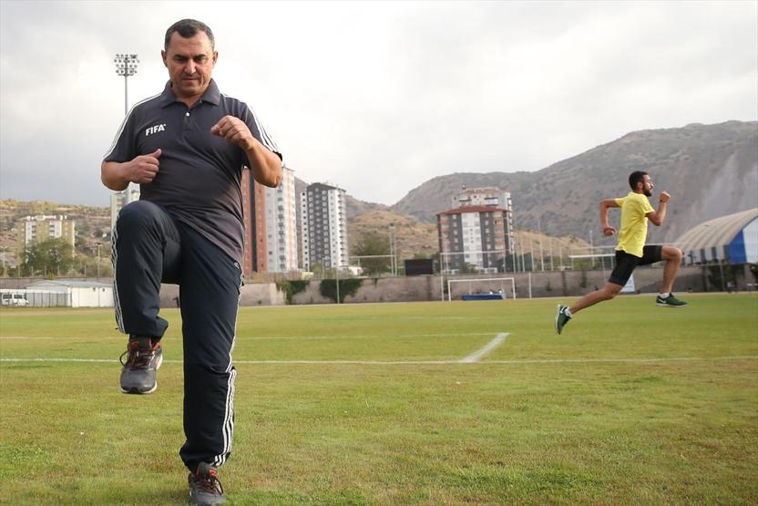 Türkiyede yaşayan FIFA kokartlı bakkal