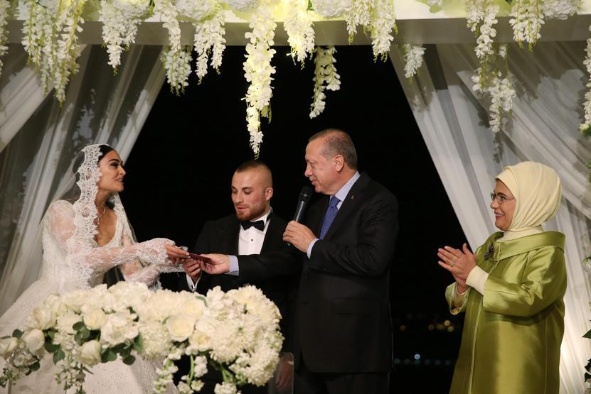 Gökhan Töre ve Esra Bilgiç evlendi