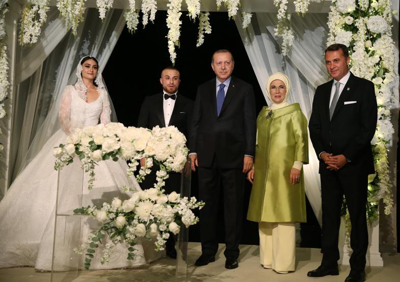 Gökhan Töre ve Esra Bilgiç evlendi