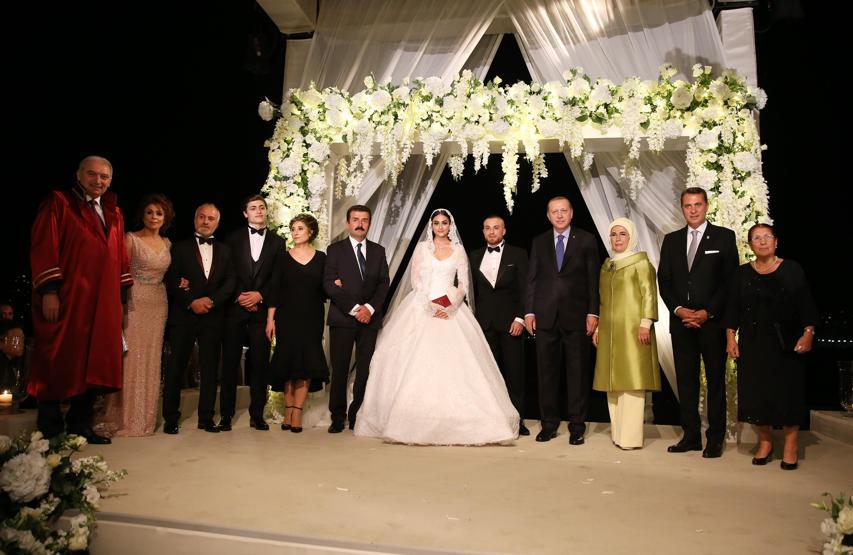 Gökhan Töre ve Esra Bilgiç evlendi