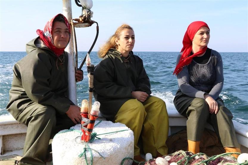 Rize’de kadınlar dümene geçti: Balıkçılığa başladılar