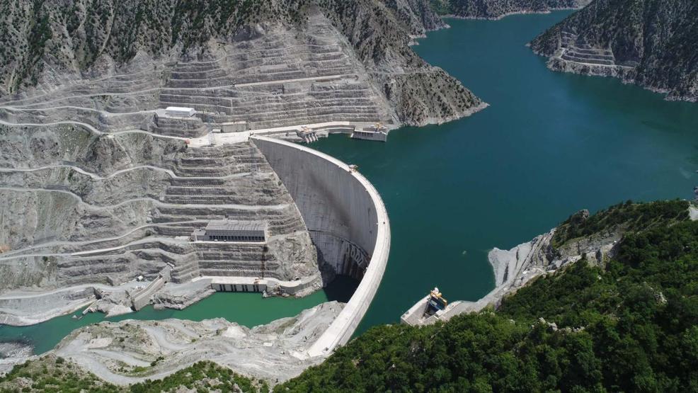 Türkiyenin en yüksek barajı 4 yılda 2.2 milyon kişinin elektriğini karşıladı