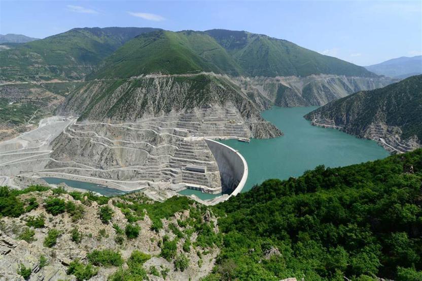 Türkiyenin en yüksek barajı 4 yılda 2.2 milyon kişinin elektriğini karşıladı