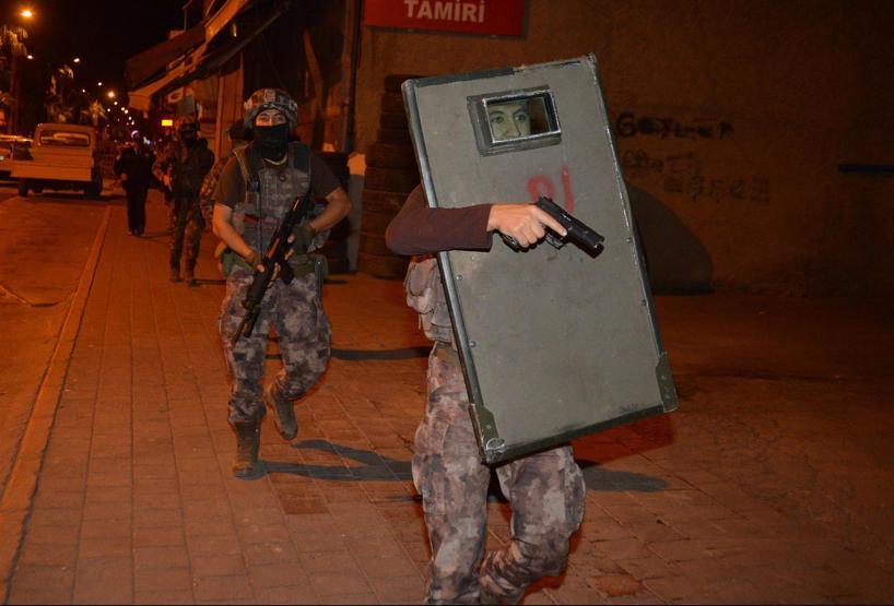 Adanada firariler operasyonla yakalandı