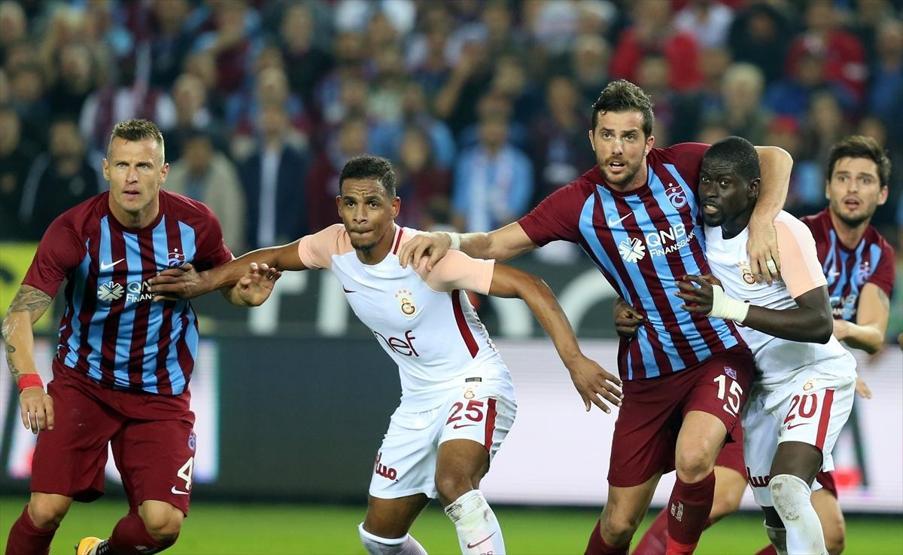 Ahmet Çakar: Muslera küfür etti, ceza verebilecek misiniz