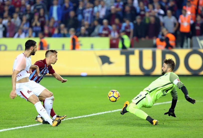 Ahmet Çakar: Muslera küfür etti, ceza verebilecek misiniz