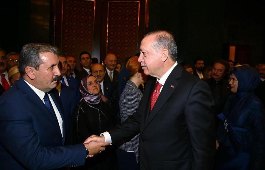Beştepedeki Cumhuriyet resepsiyonuna Davutoğlu katılmadı