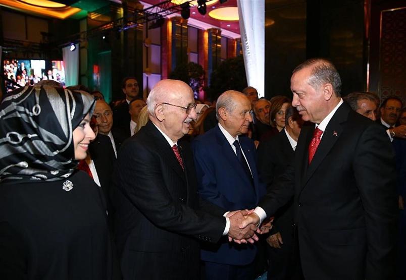 Beştepedeki Cumhuriyet resepsiyonuna Davutoğlu katılmadı