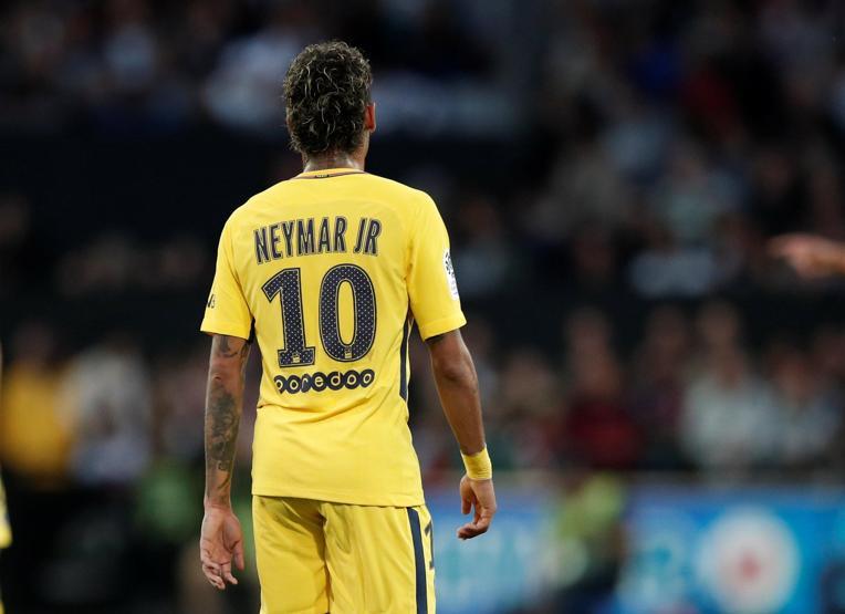 Real Madrid, Ronaldonun yerine Neymarı istiyor