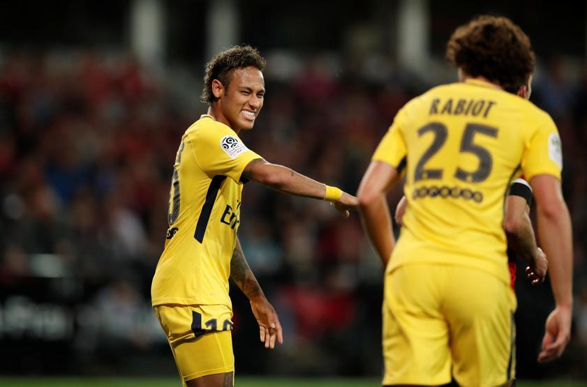 Real Madrid, Ronaldonun yerine Neymarı istiyor