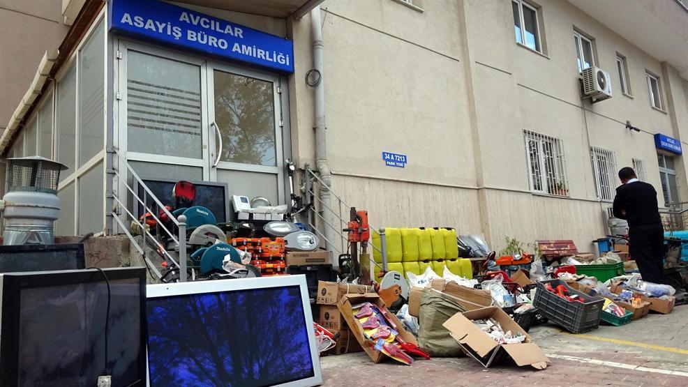 İstanbulda hırsızlık eşyaları satan 8 iş yerine baskın