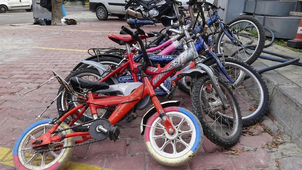 İstanbulda hırsızlık eşyaları satan 8 iş yerine baskın