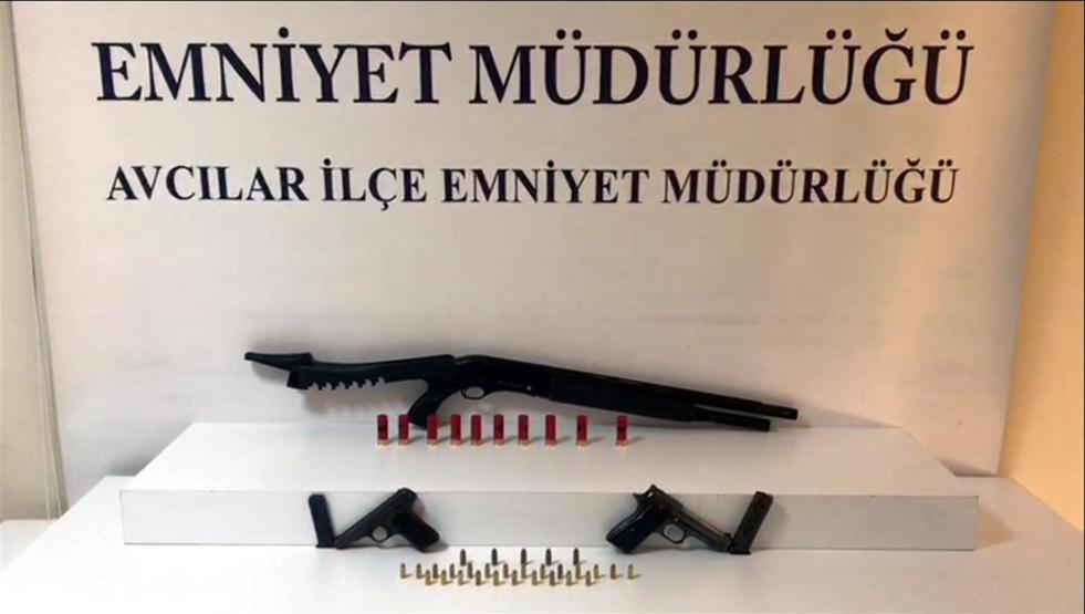 İstanbulda hırsızlık eşyaları satan 8 iş yerine baskın
