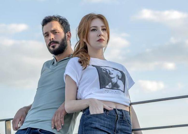 Barış Arduç ve Elçin Sangunun Mutluluk düeti