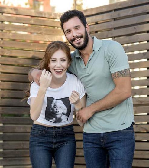 Barış Arduç ve Elçin Sangunun Mutluluk düeti