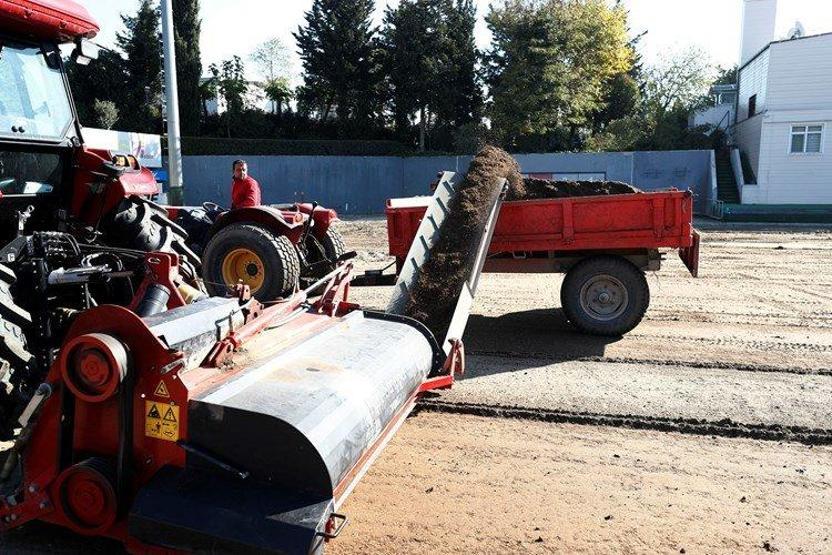 Galatasaray hibrit çime geçiyor