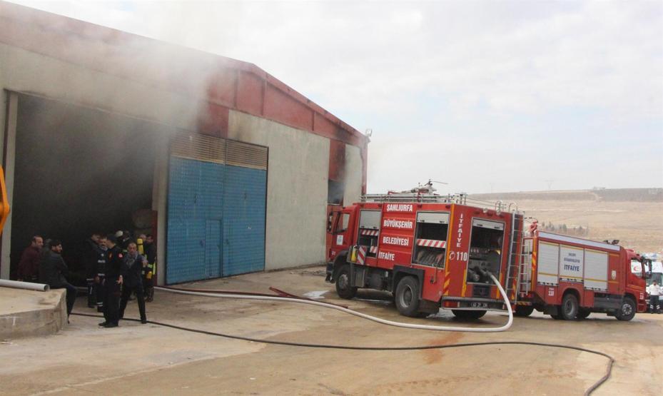 Çırçır fabrikası yandı, tonlarca pamuk kül oldu