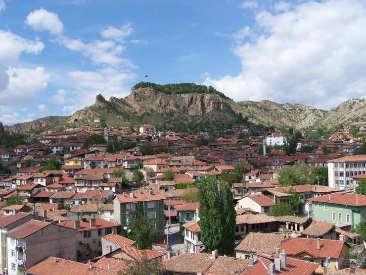 Tarihte bir ilk: İstanbulu 71 bin 300 kişi terk etti