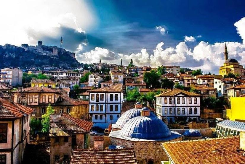 Tarihte bir ilk: İstanbulu 71 bin 300 kişi terk etti