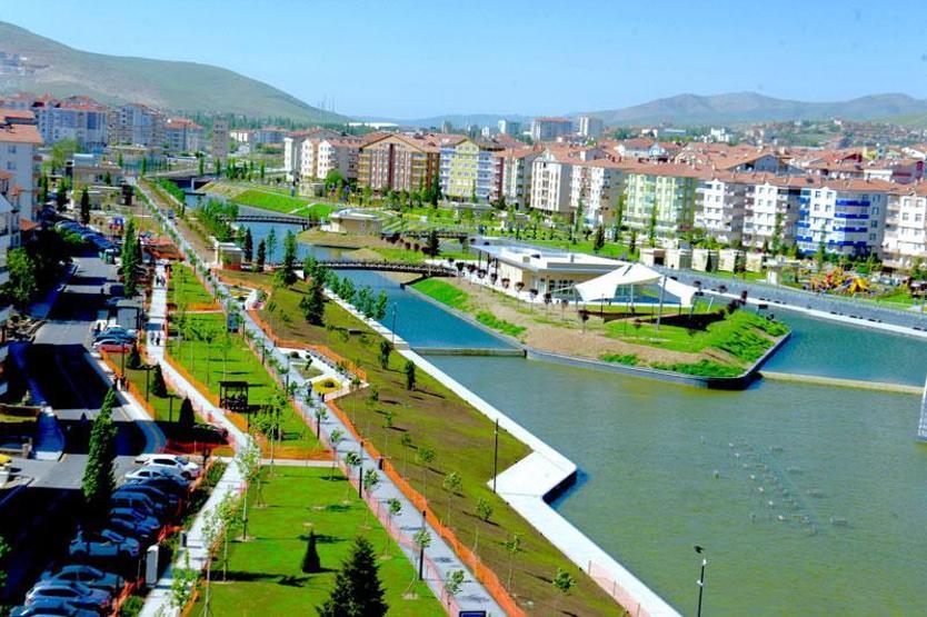 Tarihte bir ilk: İstanbulu 71 bin 300 kişi terk etti