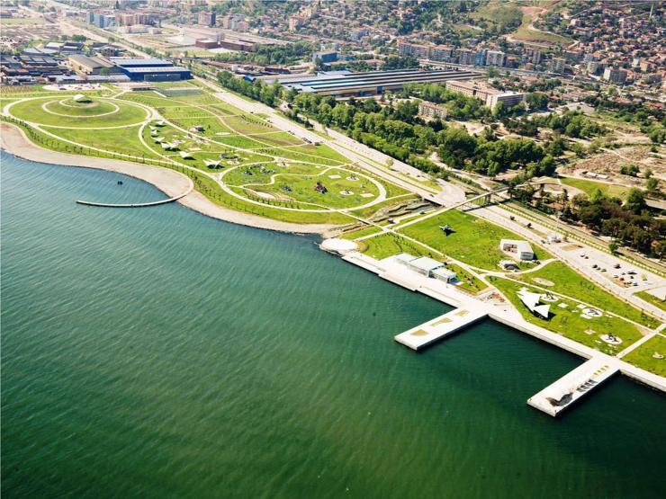 Tarihte bir ilk: İstanbulu 71 bin 300 kişi terk etti