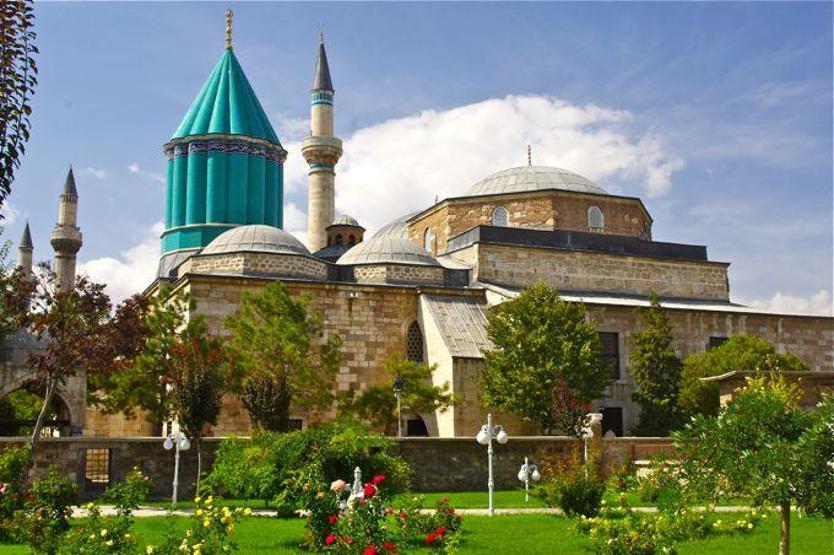 Tarihte bir ilk: İstanbulu 71 bin 300 kişi terk etti