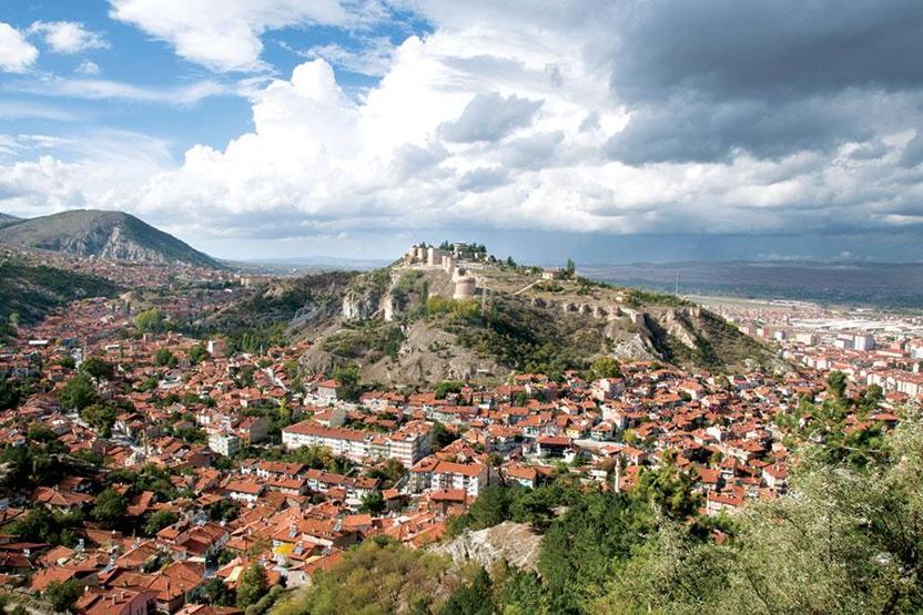 Tarihte bir ilk: İstanbulu 71 bin 300 kişi terk etti
