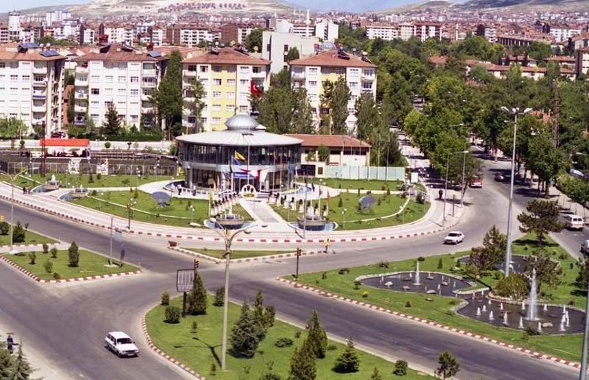 Tarihte bir ilk: İstanbulu 71 bin 300 kişi terk etti