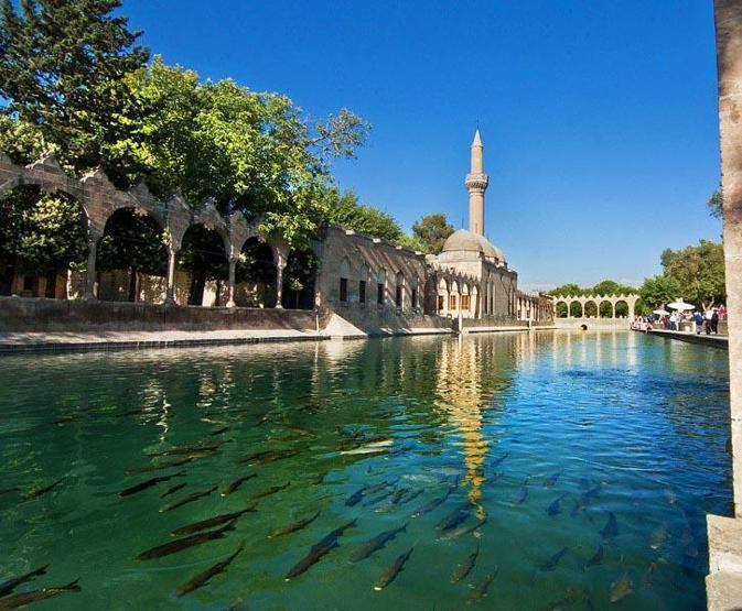 Tarihte bir ilk: İstanbulu 71 bin 300 kişi terk etti