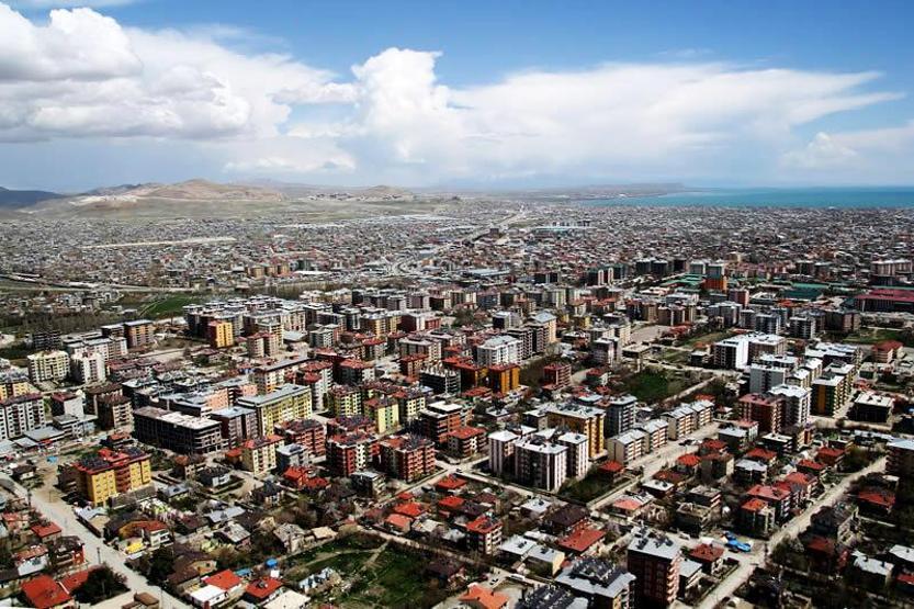 Tarihte bir ilk: İstanbulu 71 bin 300 kişi terk etti