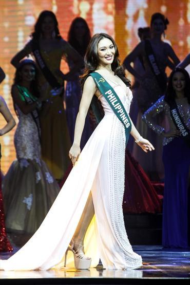 Miss Earth 2017 güzeli tacını taktı