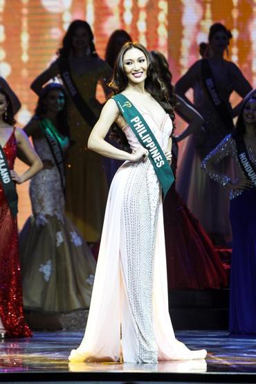 Miss Earth 2017 güzeli tacını taktı