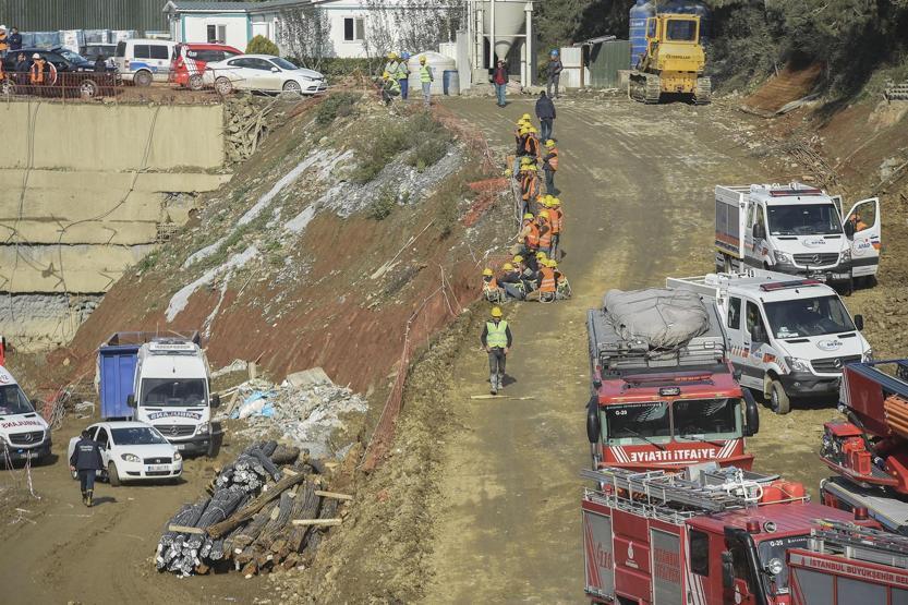 Son dakika... Ayazağada inşaatta göçük