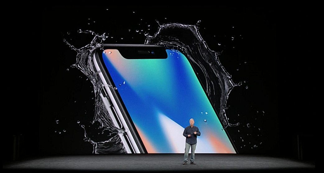 iPhone X ilk düşüşte kırılıyor