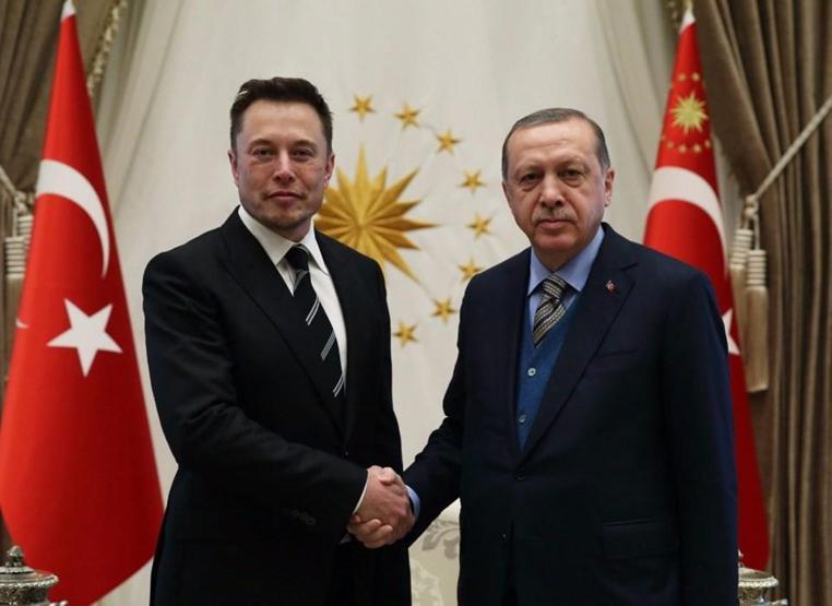 Elon Musk Anıtkabiri ziyaret etti