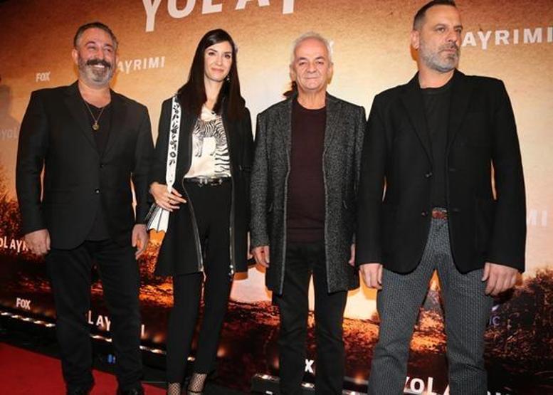 Yol Ayrımı galasına ünlüler akın etti