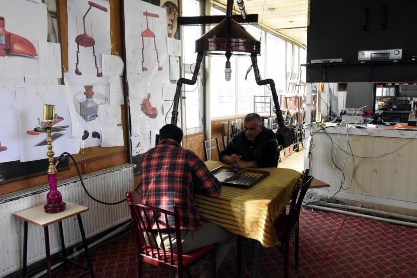 Eşi sigarayı bırakamayınca bu cihazı yaptı