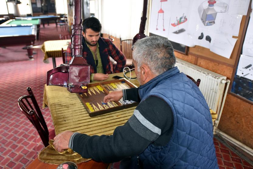 Eşi sigarayı bırakamayınca bu cihazı yaptı